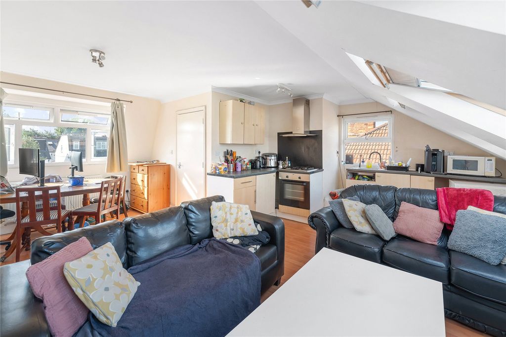 Property photo 1 of 11 Picture No. 18