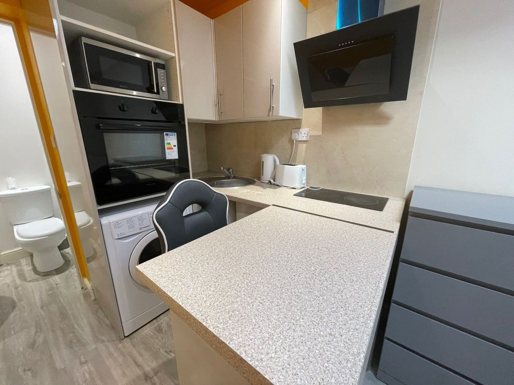 Property photo 2 of 4 Kitchen Area.Jpg
