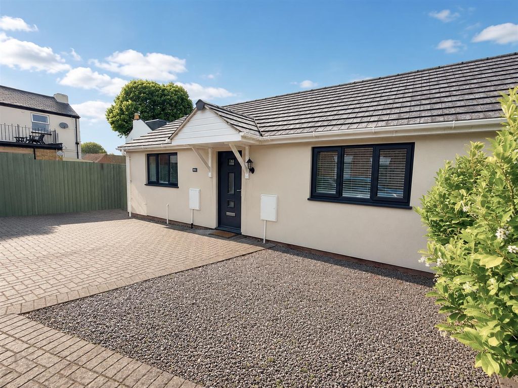 Property photo 1 of 7 Exterior