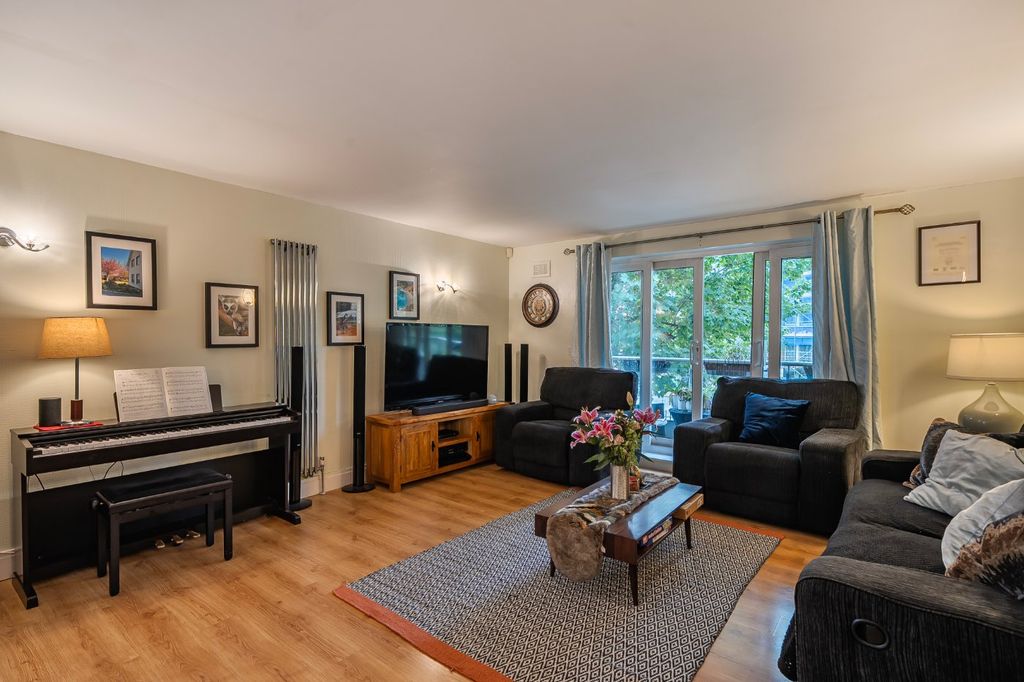 Property photo 2 of 16 Picture No. 08