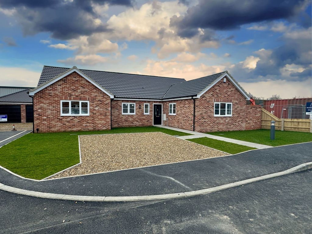 Property photo 1 of 11