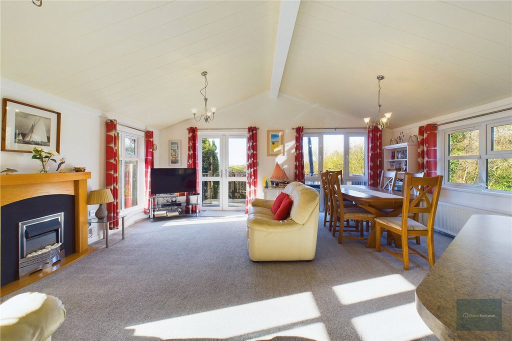 Property photo 2 of 19 Picture No. 09