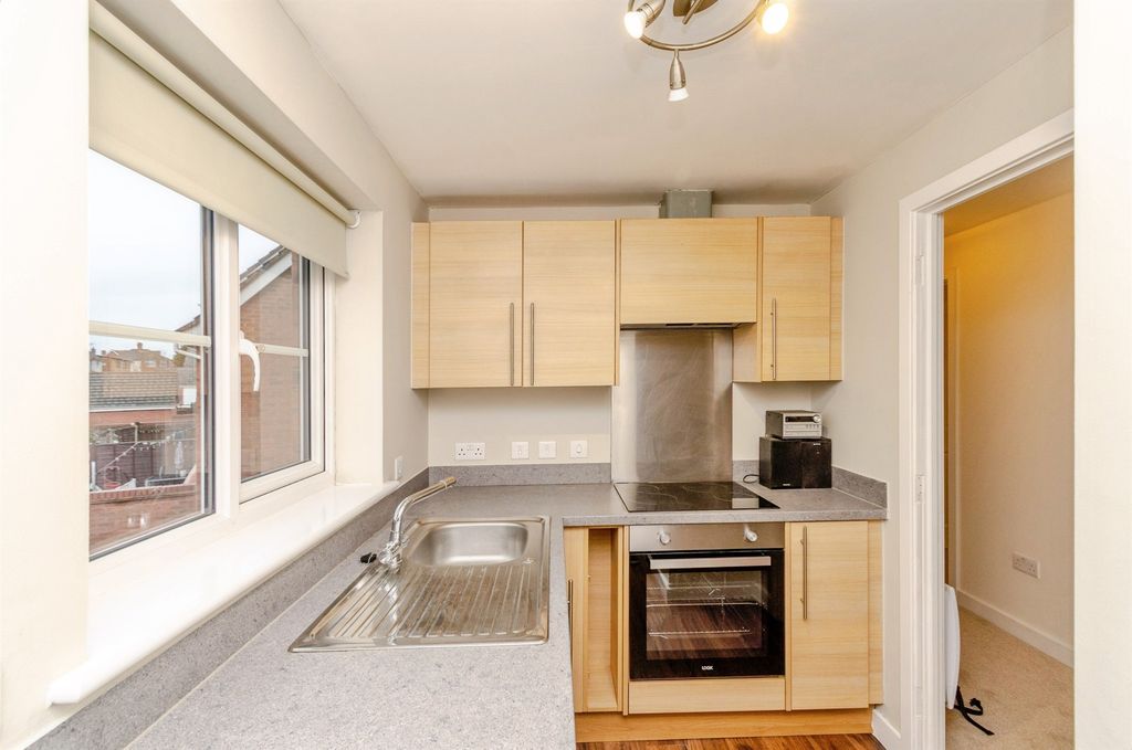 Property photo 3 of 20