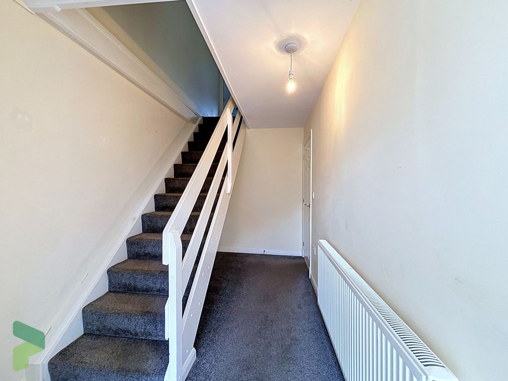 Property photo 2 of 17 Hallway