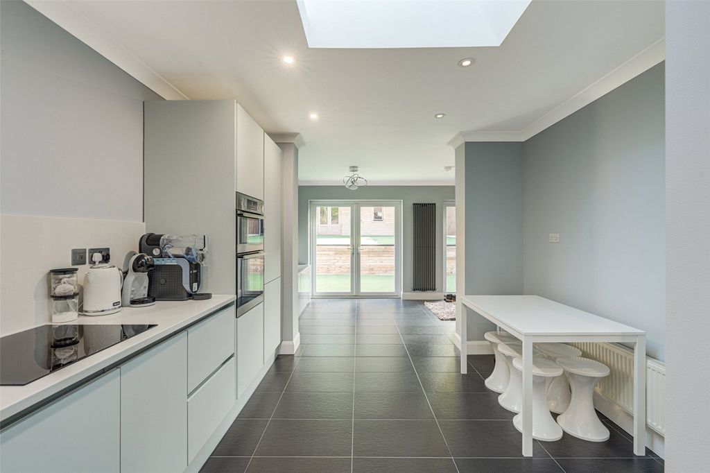 Property photo 3 of 21 Picture No. 37