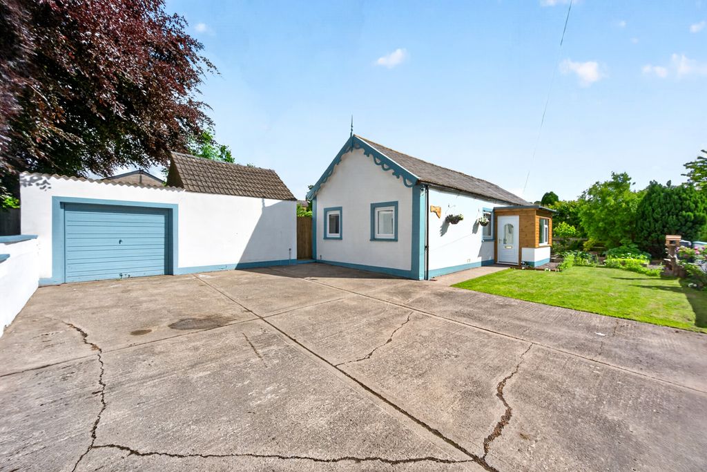 Property photo 1 of 19 Outside