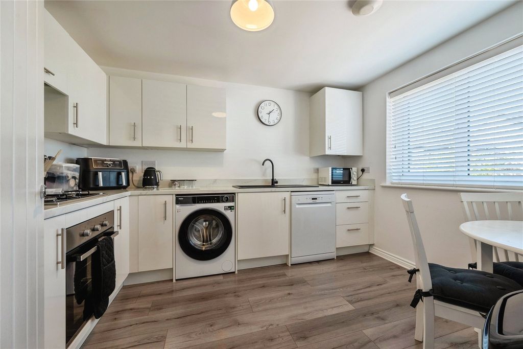Property photo 2 of 15 Picture No. 20