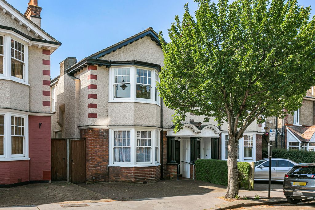 Property photo 1 of 24