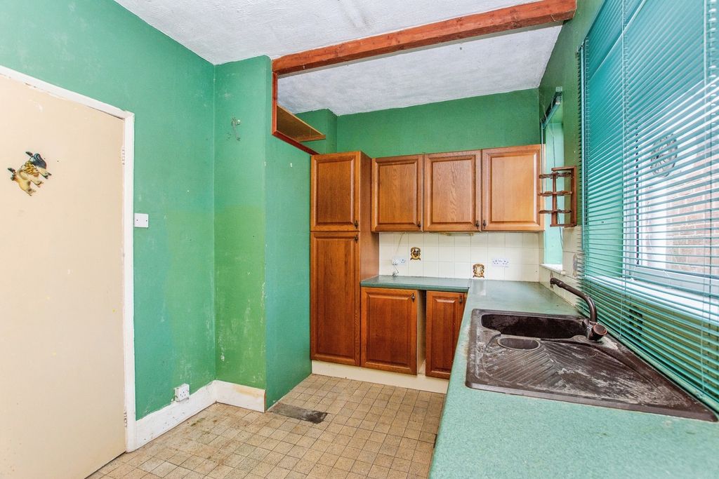 Property photo 2 of 16 Pbox-Img.Jpg