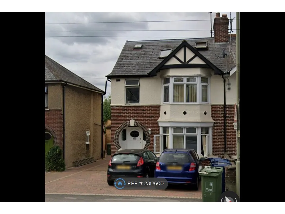 House in Oxford, Robin Hood, East Oxford - View 3