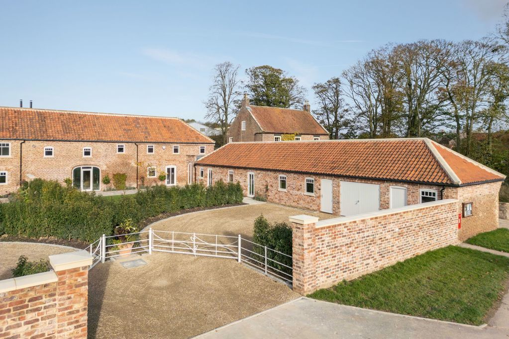 Property photo 1 of 30 Photo 1