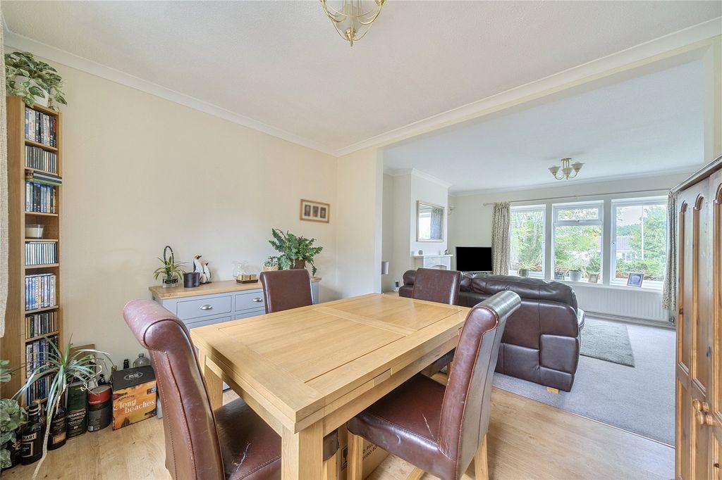 Property photo 3 of 16 Picture No. 24
