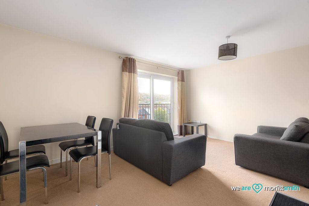 Property photo 2 of 13