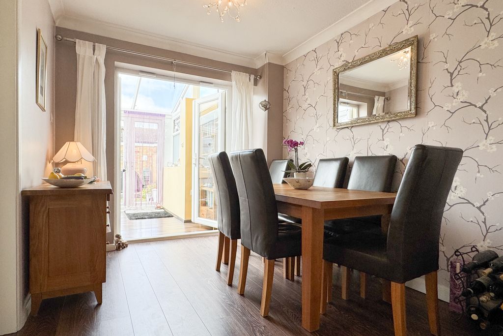 Property photo 3 of 18 4.Jpg