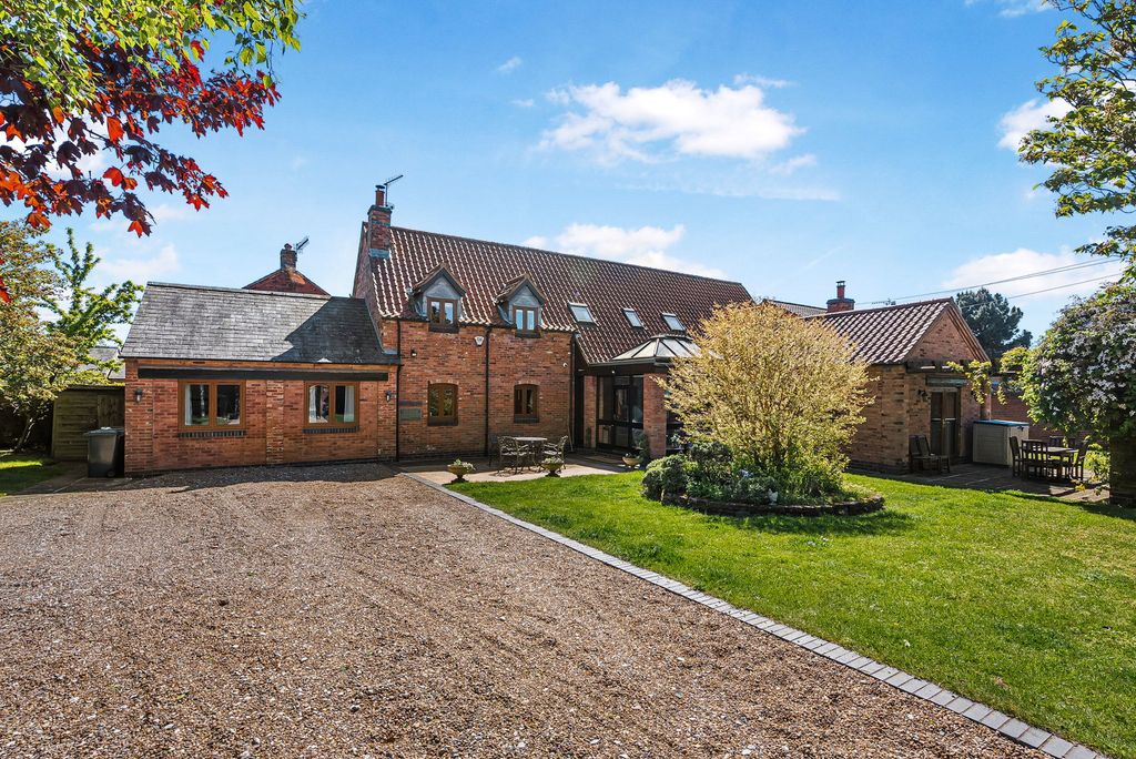 Property photo 1 of 70