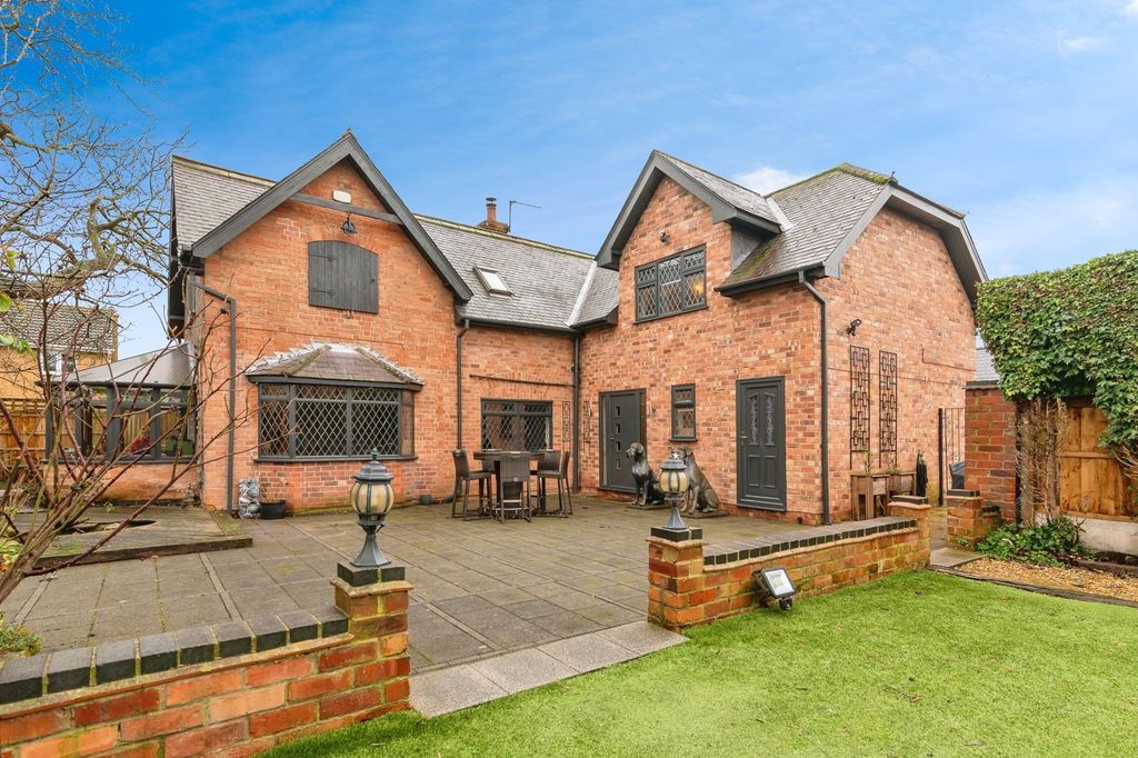 Property photo 1 of 31 Pbox-Img.Jpg