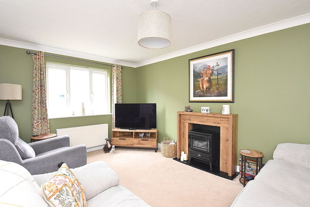 Property photo 3 of 17 Picture No. 02
