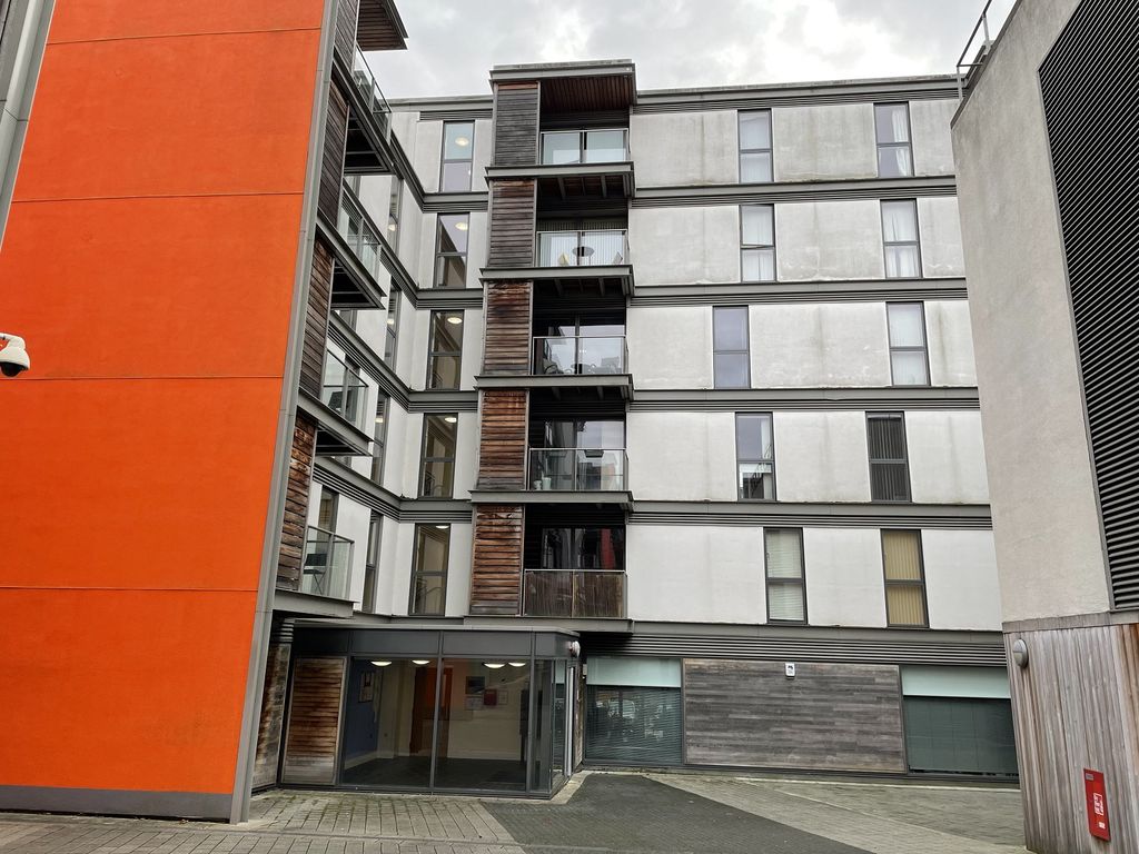 Property photo 2 of 8 Outside