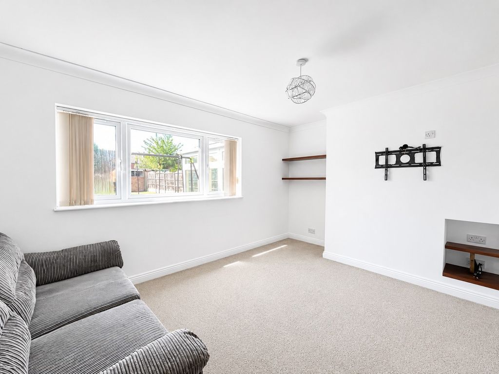 Property photo 3 of 11 Picture No. 15