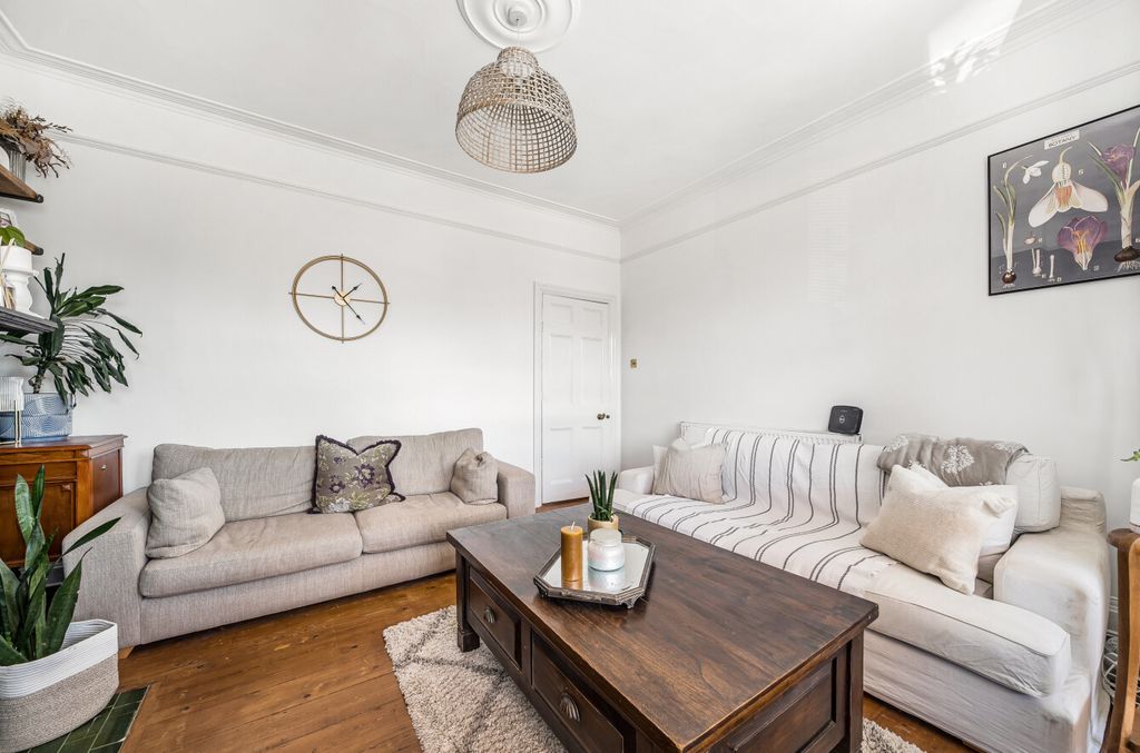 Property photo 3 of 11 1314306-22-686d60...