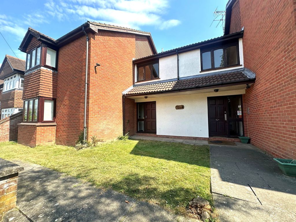 Property photo 1 of 5