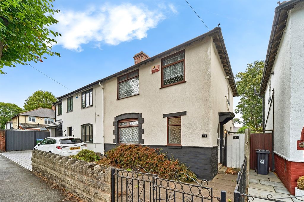 Property photo 1 of 17