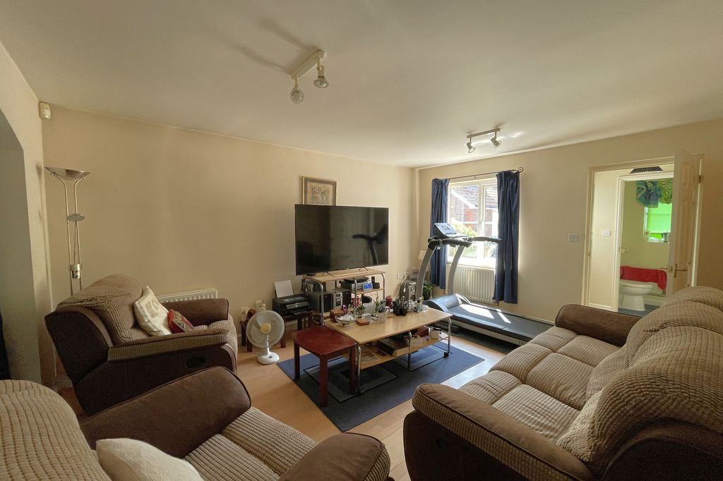 Property photo 2 of 14