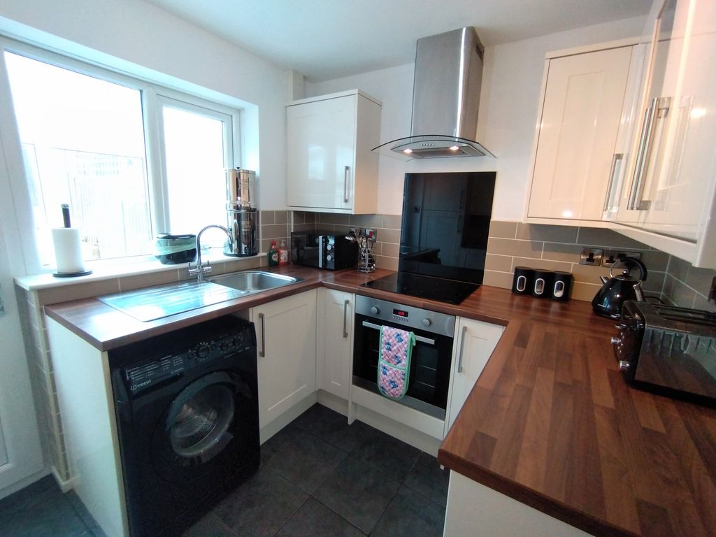 Property photo 3 of 18