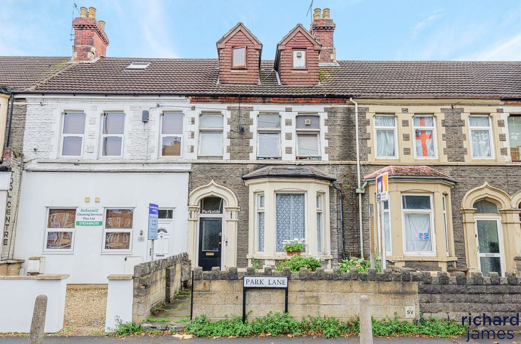 Property photo 1 of 19 323B135c-Aba1-453...