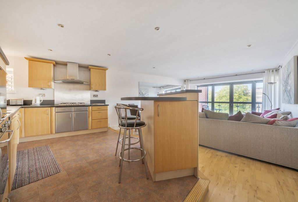 Property photo 2 of 13 1453404-6-69Ef2B8...