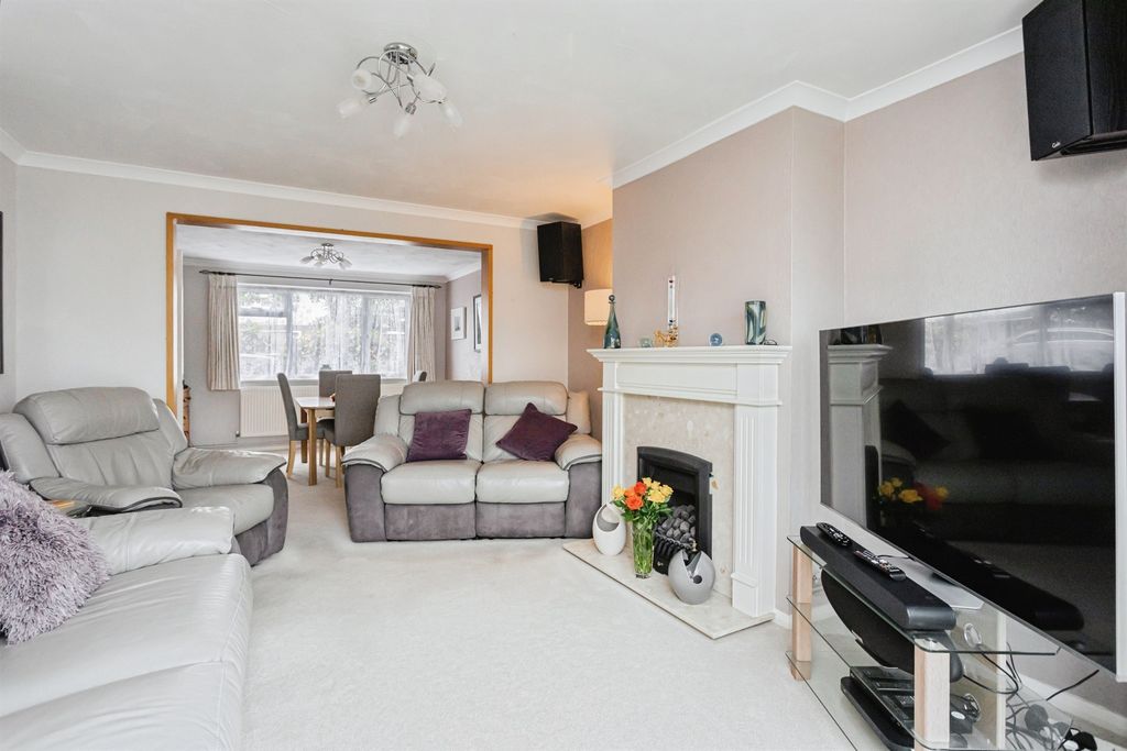 Property photo 2 of 19