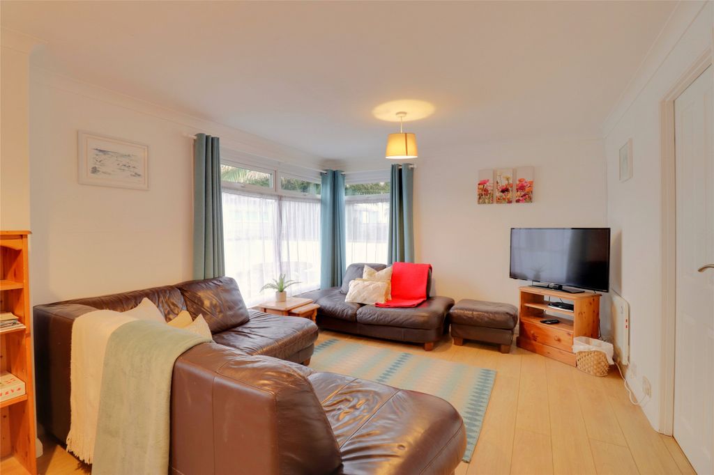 Property photo 3 of 12 Picture No. 04