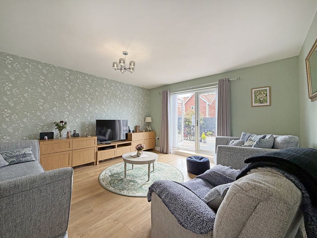 Property photo 2 of 43