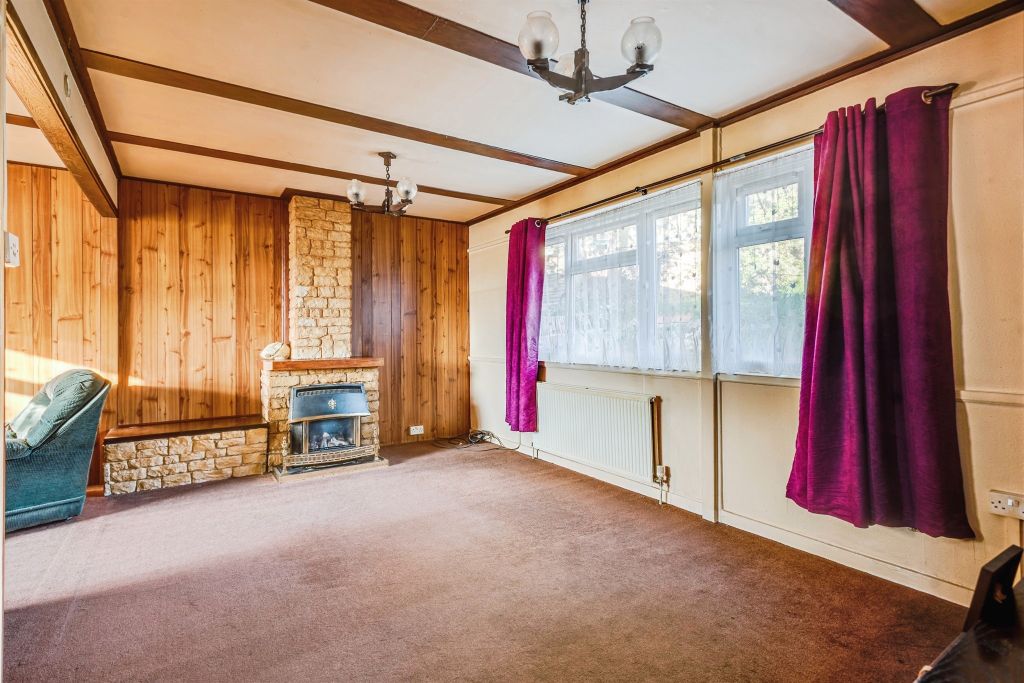Property photo 2 of 13