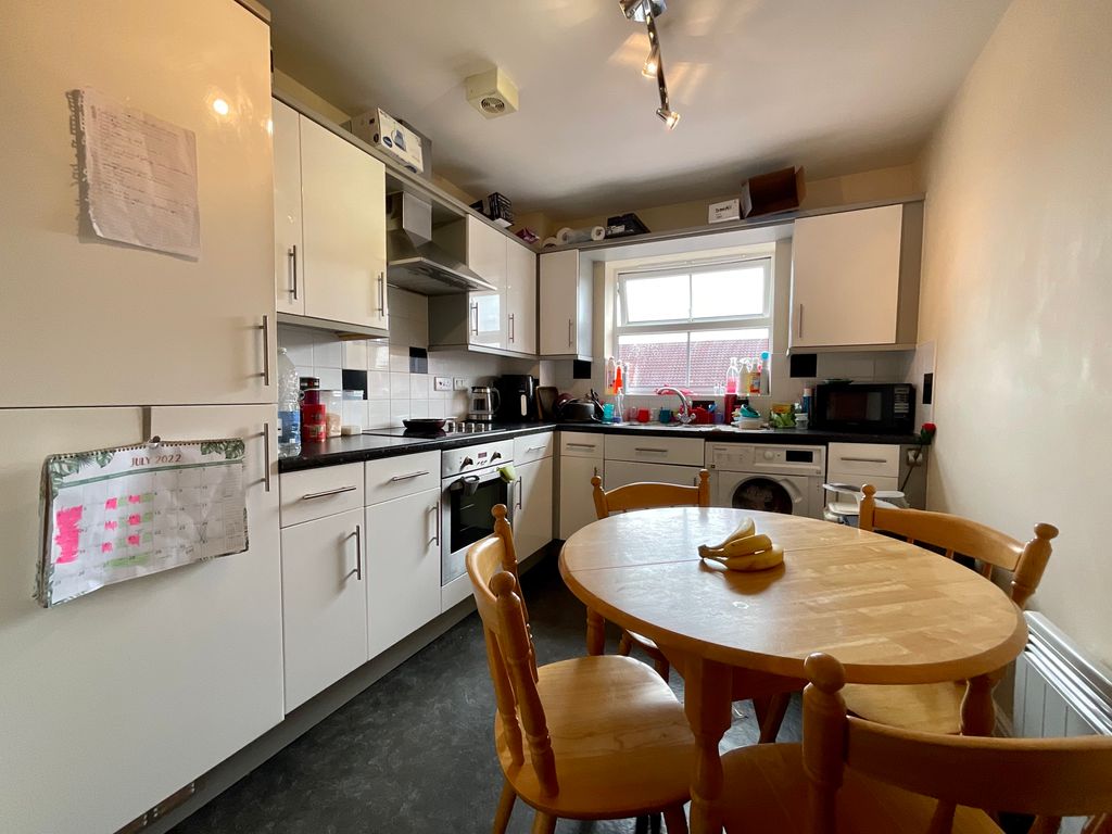 Property photo 2 of 7 (1)