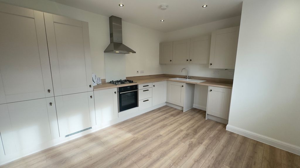 Property photo 2 of 9 Photo 6