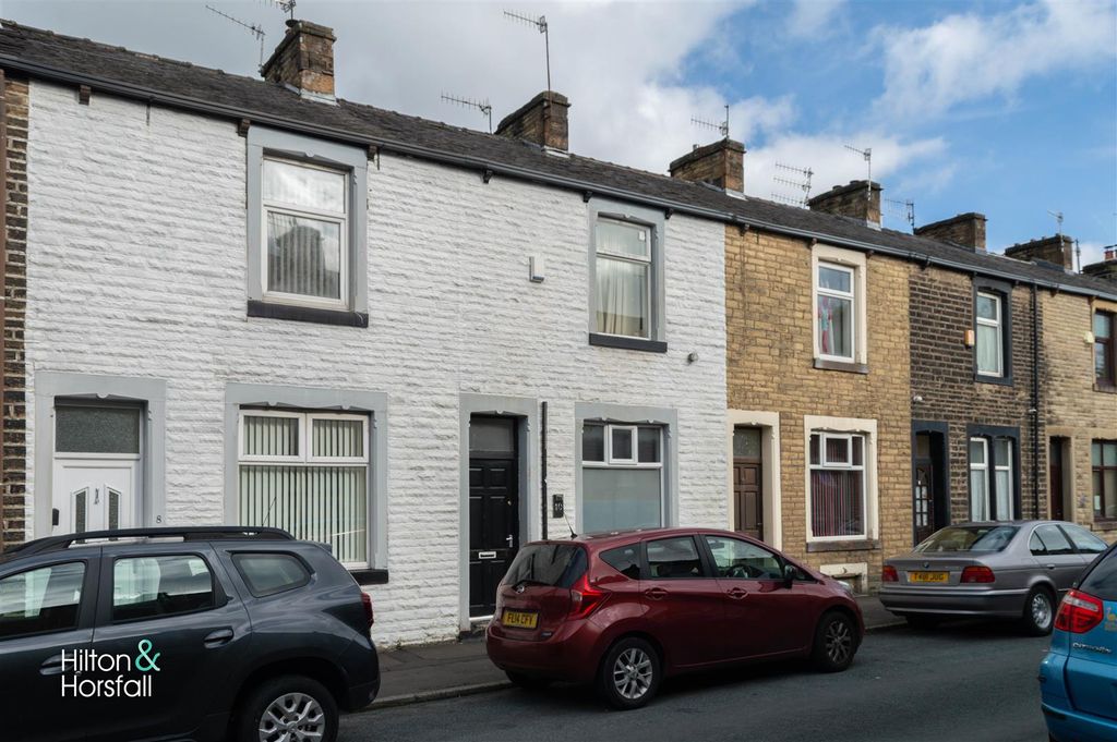 Property photo 1 of 9 Linby Street