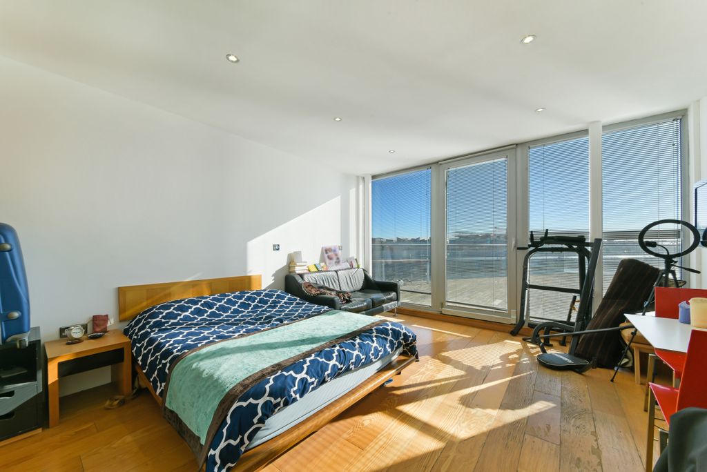 Property photo 1 of 4