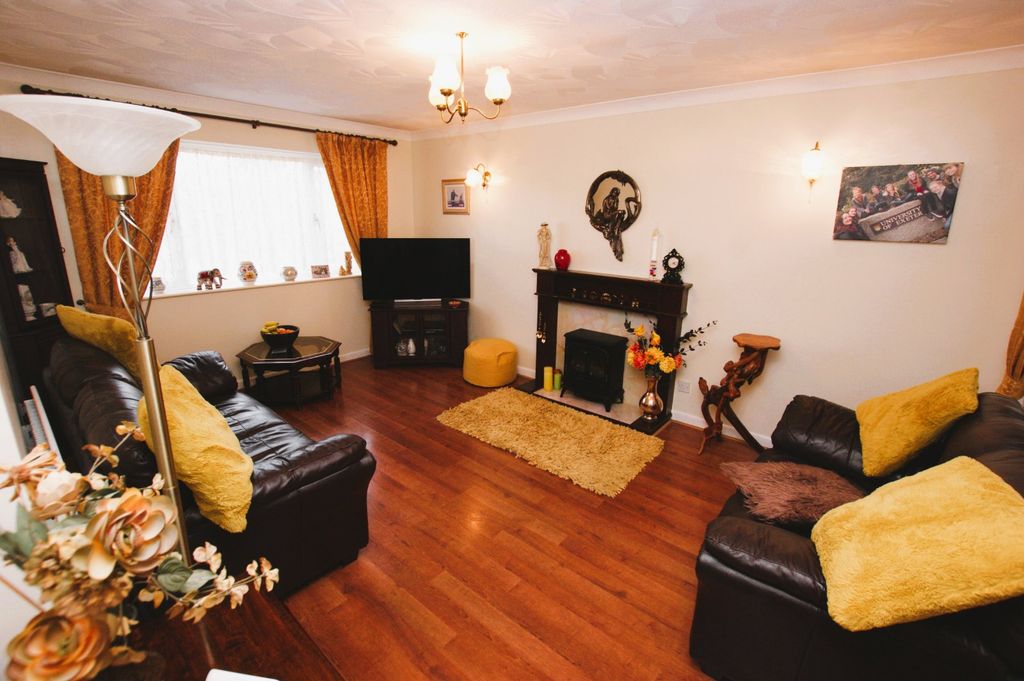 Property photo 2 of 17 Picture No. 02