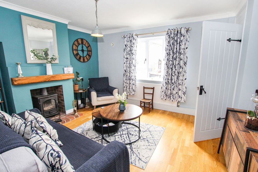 Property photo 2 of 21