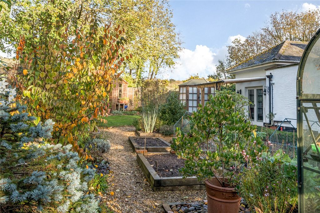 Property photo 3 of 19 Picture No. 16