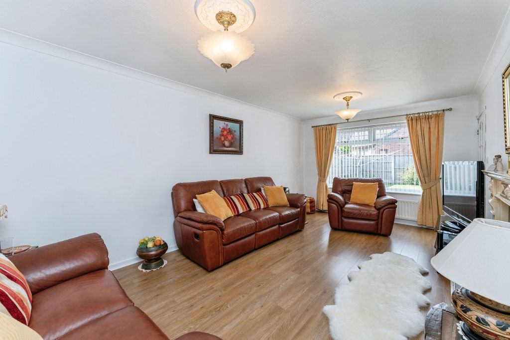 Property photo 3 of 18 Pbox-Img.Jpg