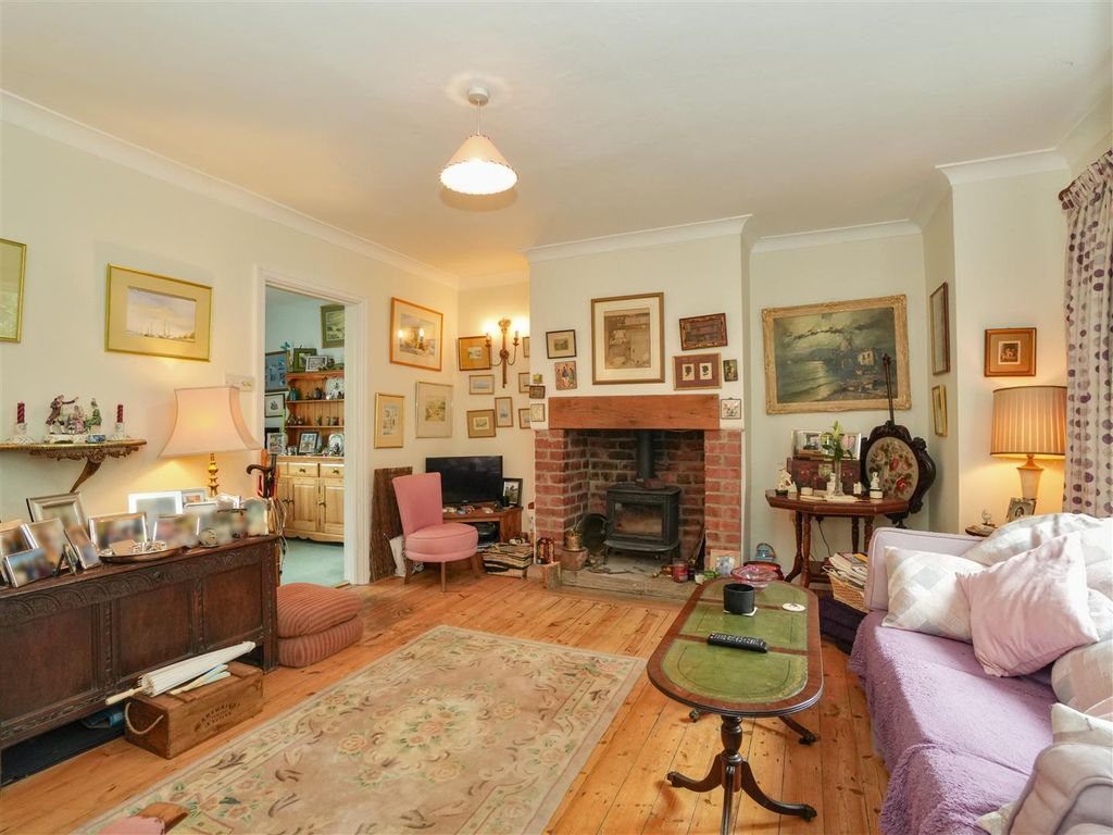 Property photo 2 of 17 Sitting Room