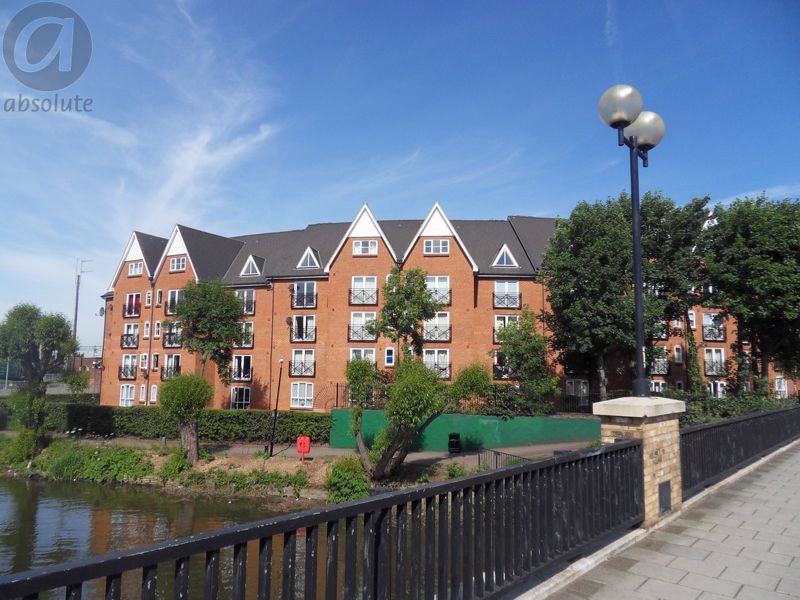 Property photo 2 of 13 Main Building