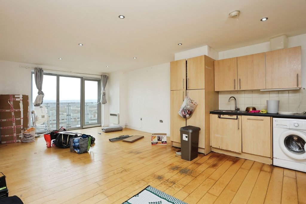 Property photo 3 of 17 Photo