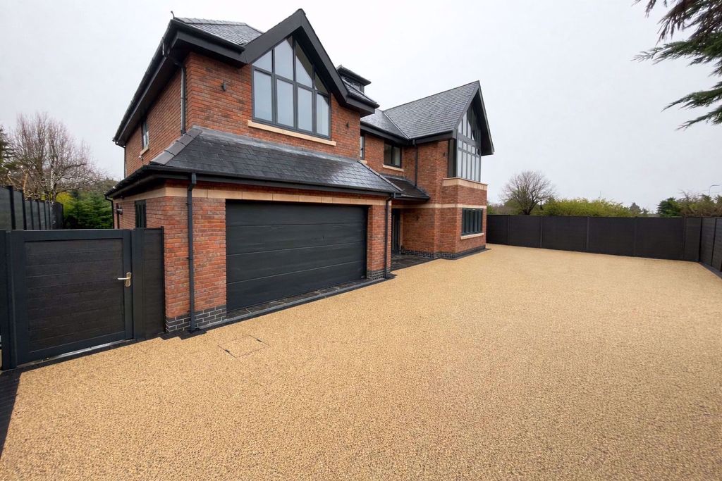 Property photo 1 of 46