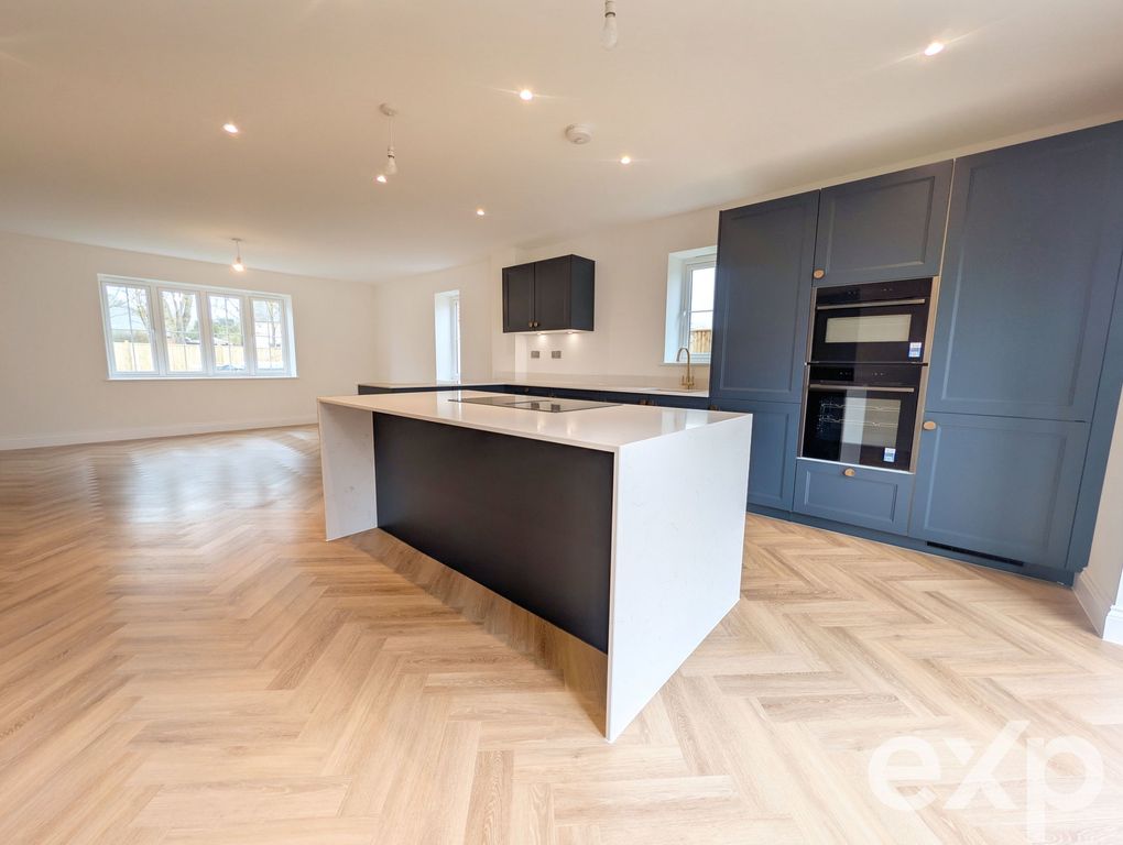 Property photo 3 of 26