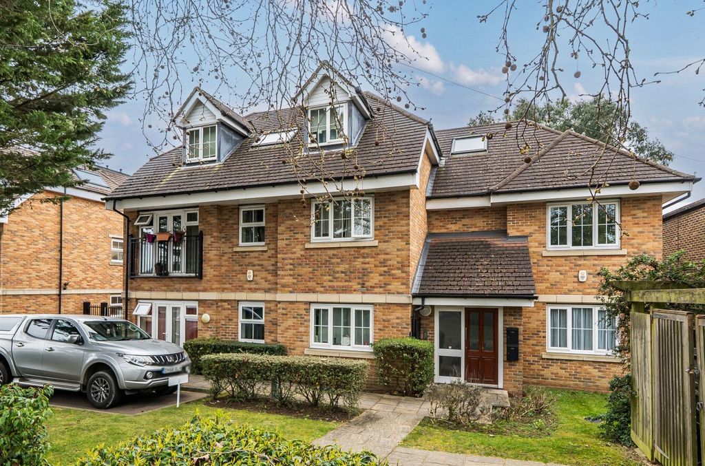 Property photo 2 of 18