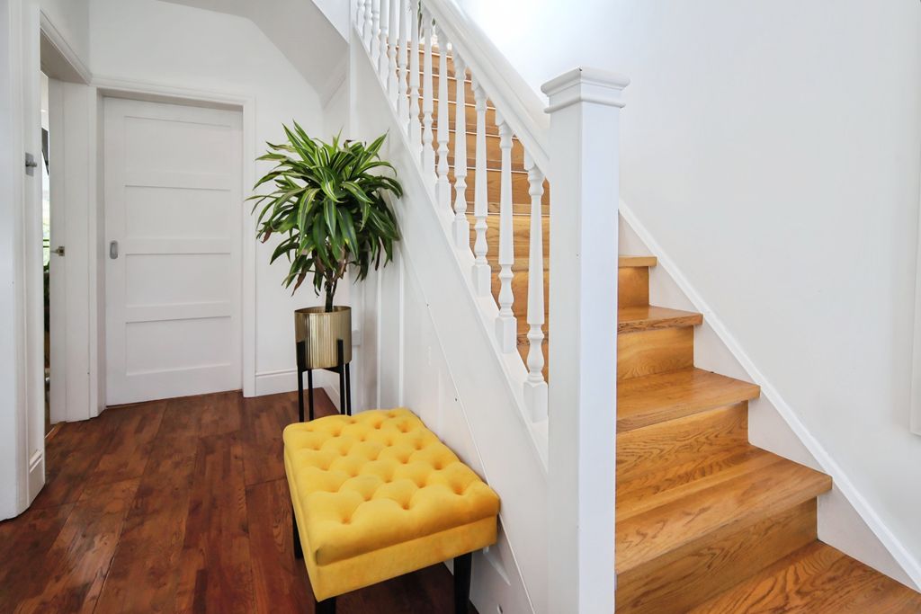 Property photo 2 of 43 Hallway