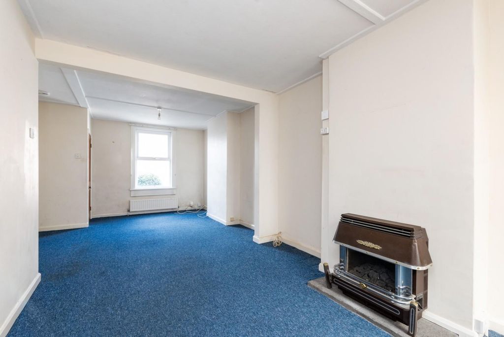 Property photo 2 of 23 25 Highland Road, Bath Ba2 1Dy-2.Jpg